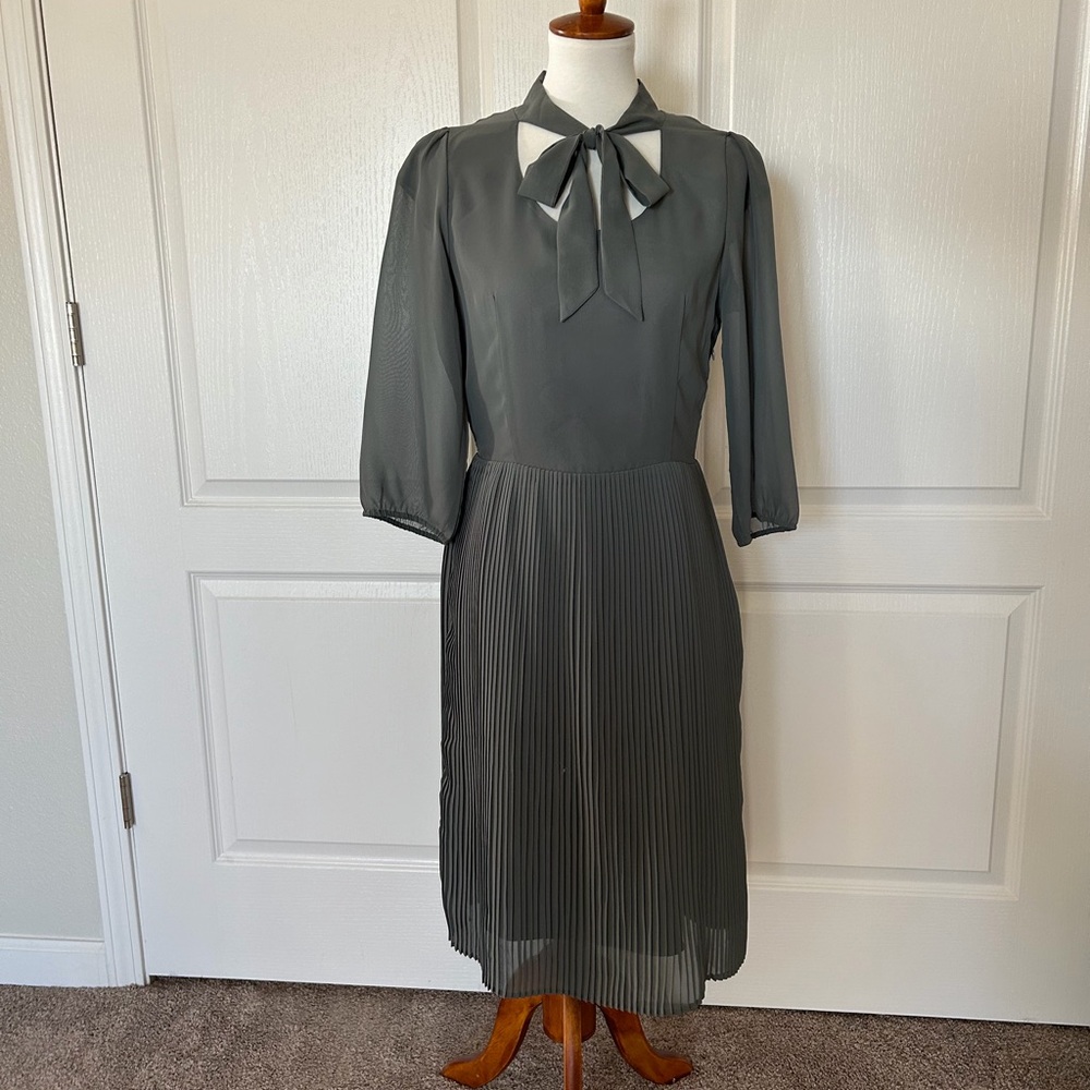 Shabby Apple Accordion Pleat Dress